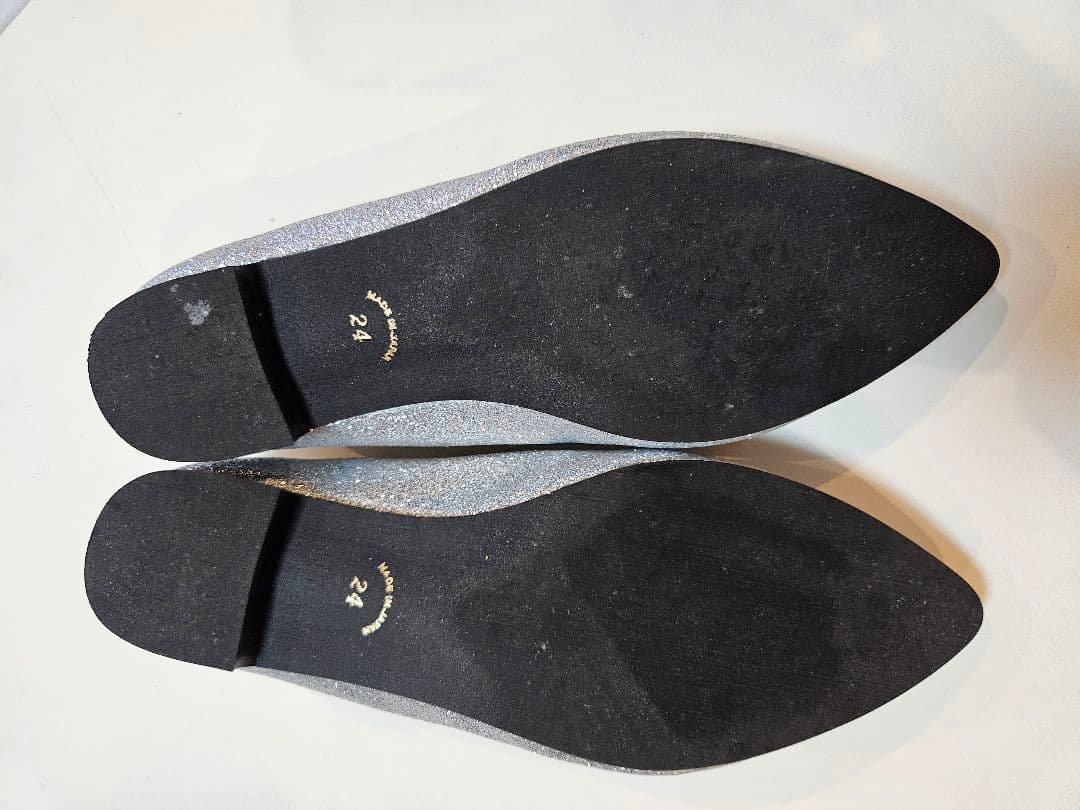 ヴィリーナ 晴雨兼用ポインテッドバレエシューズ(グリッターシルバー)