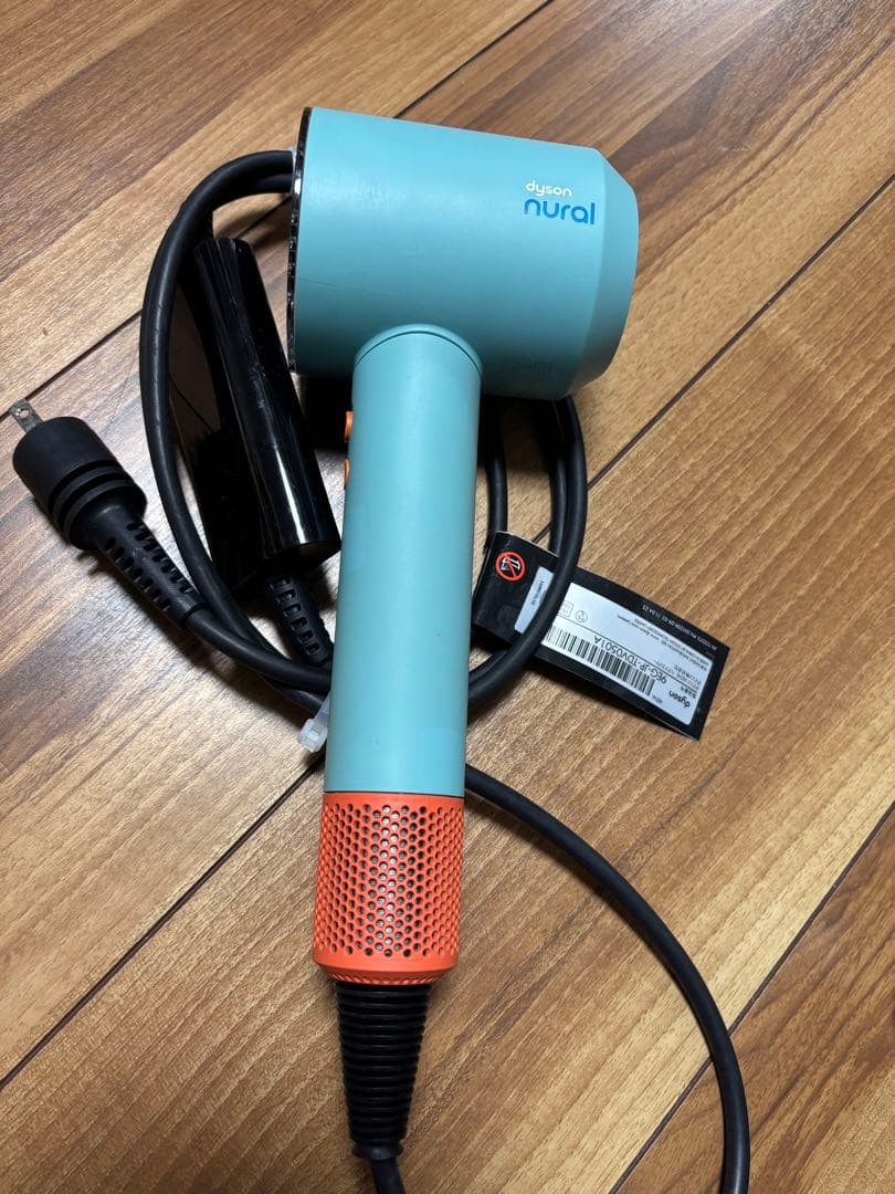 ダイソンドライヤー　本体のみ