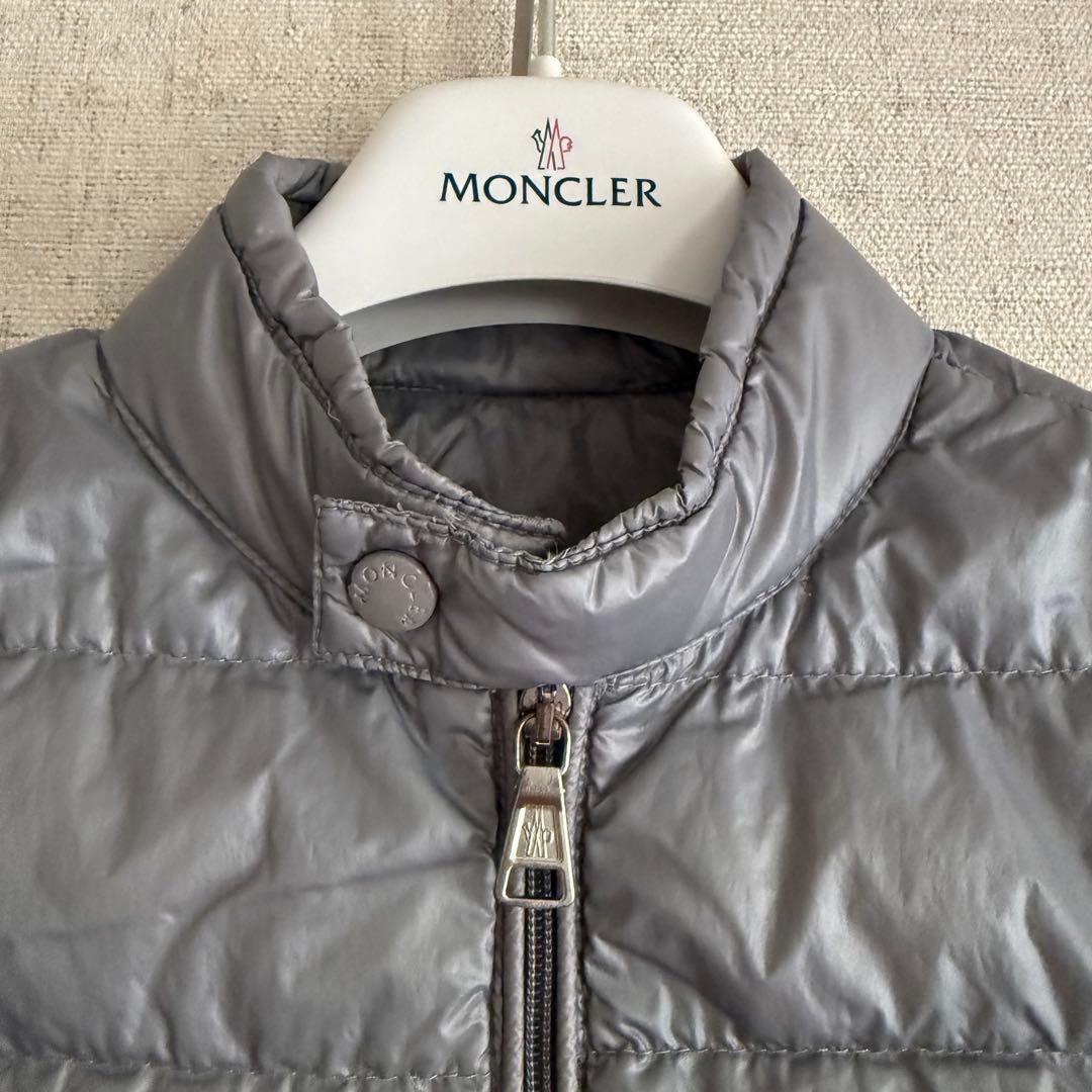 〈クリーニング済み〉モンクレール ダウンジャケット ワッペン有り 男女兼用