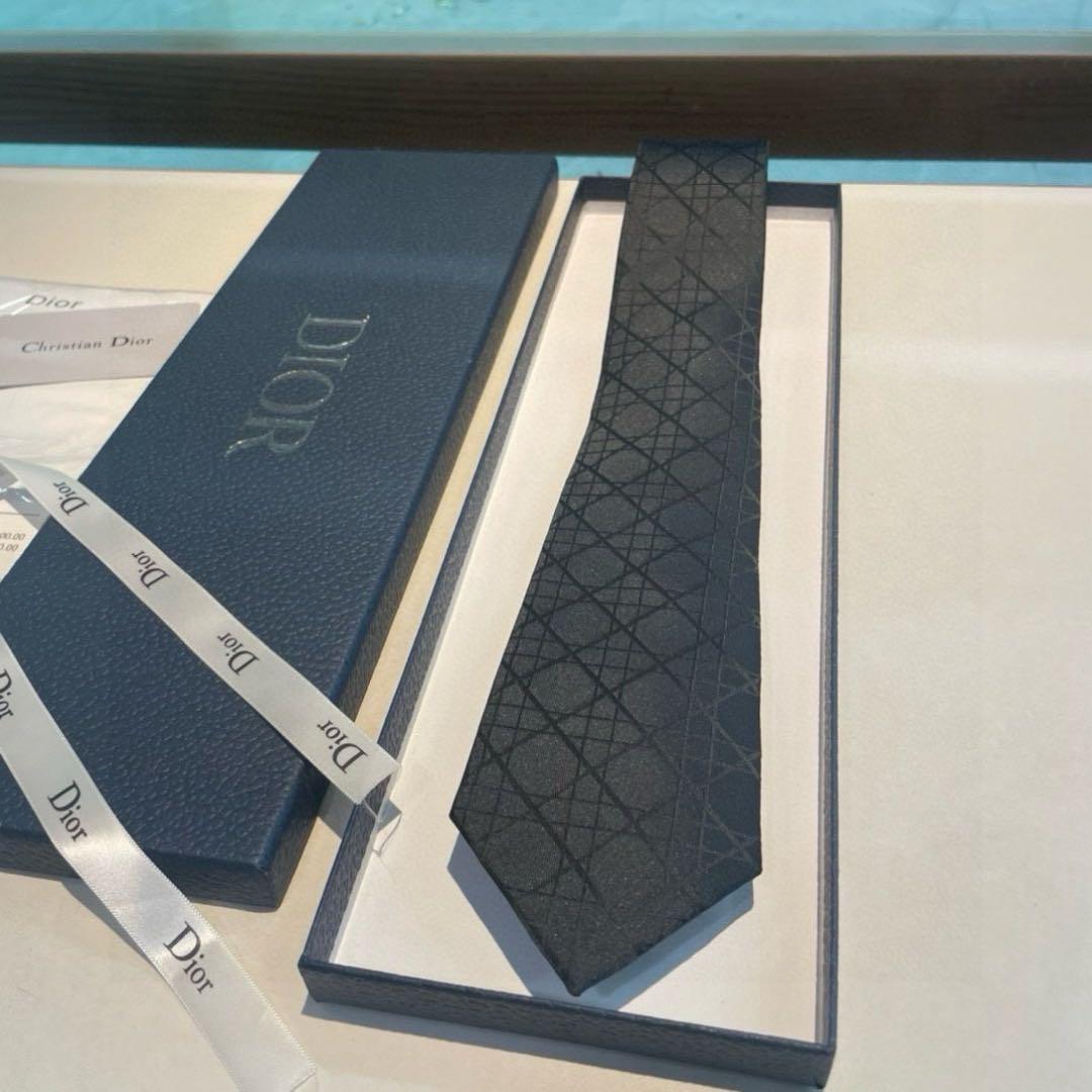 Christian Dior 総柄シルクネクタイ