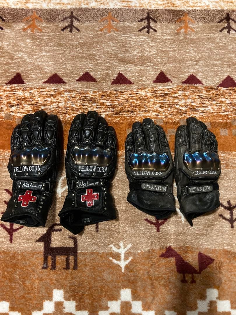 YELLOW CORN（イエローコーン）バイクグローブ 冬用と3シーズン用の2つ