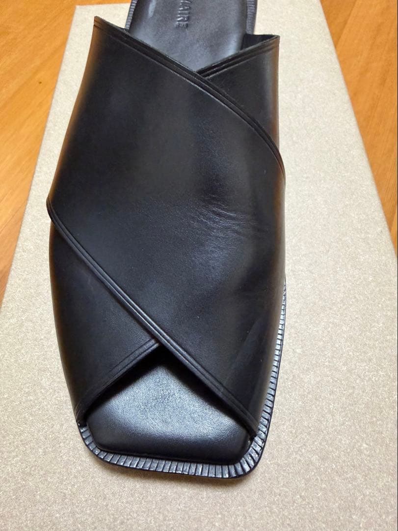 靴 LEMAIRE 25SS CROSS FLAT SANDALS