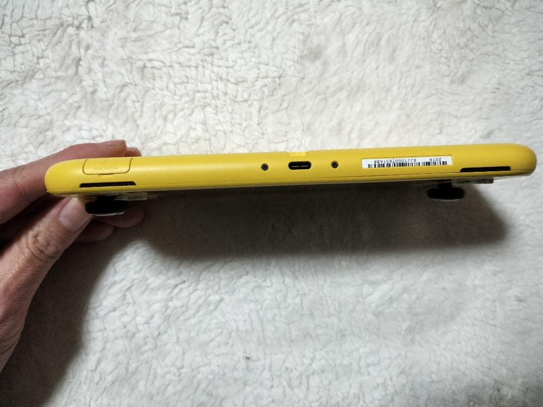動作品Nintendo Switch Lite イエロー本体肉球スティックカバー