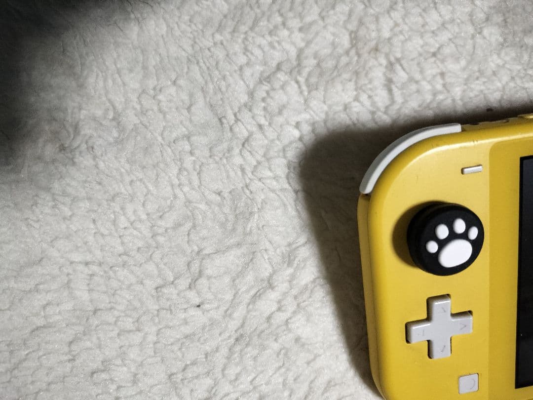 動作品Nintendo Switch Lite イエロー本体肉球スティックカバー