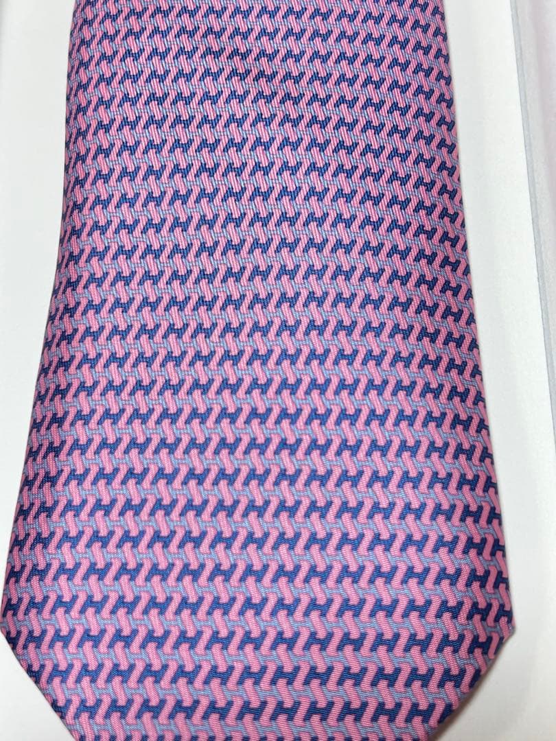 新品未使用　タグ付き　エルメス シルク ネクタイ ピンク系