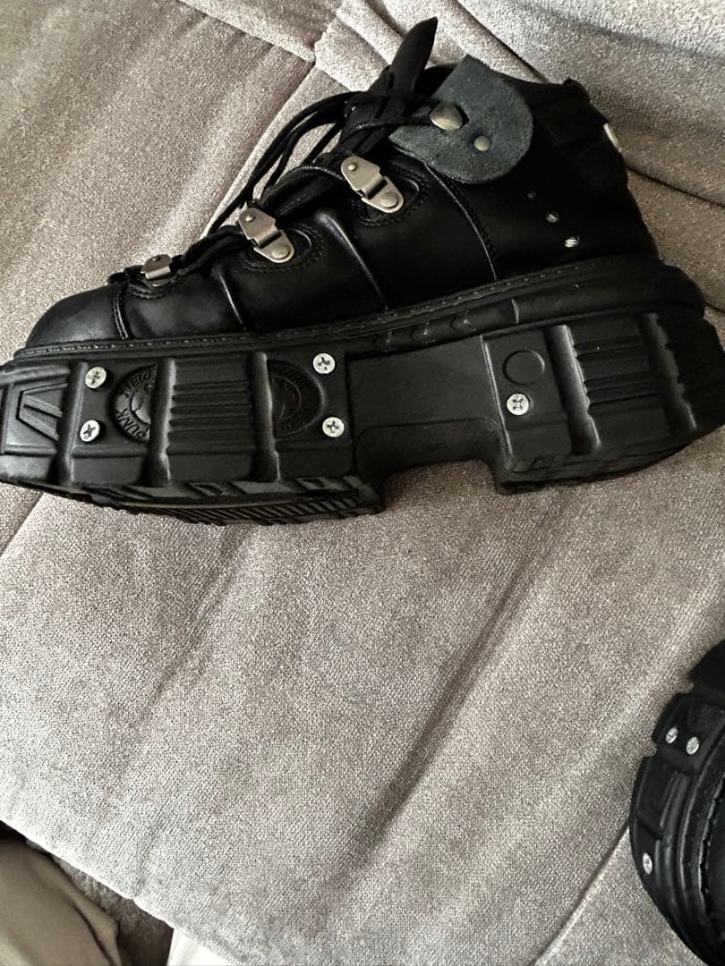 ニューロック　NEWROCK