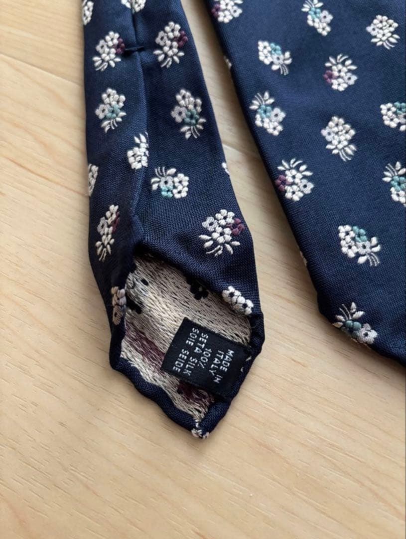 TIE YOUR TIE セッテピエゲ