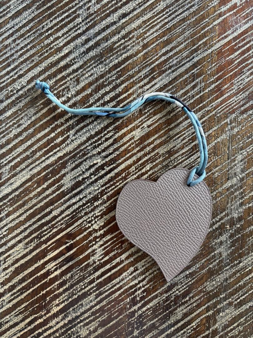 エルメス　プティアッシュ　ハート　レザーチャーム　レア