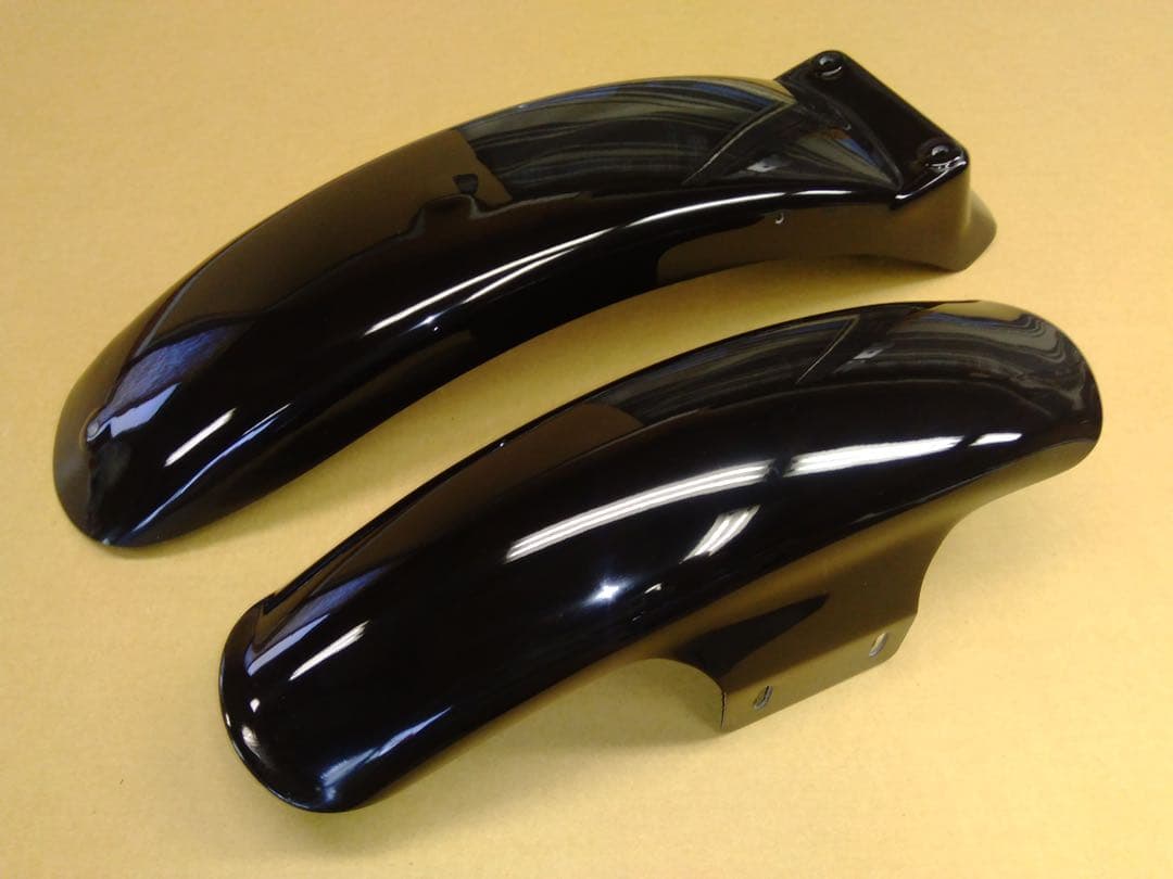 ●新品●250TR●フロントショートフェンダー＆リアフラットフェンダーのセット