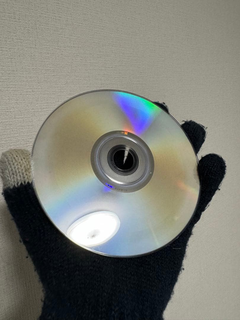 【サイン入り】オレンジの背景の赤い静物 秦基博