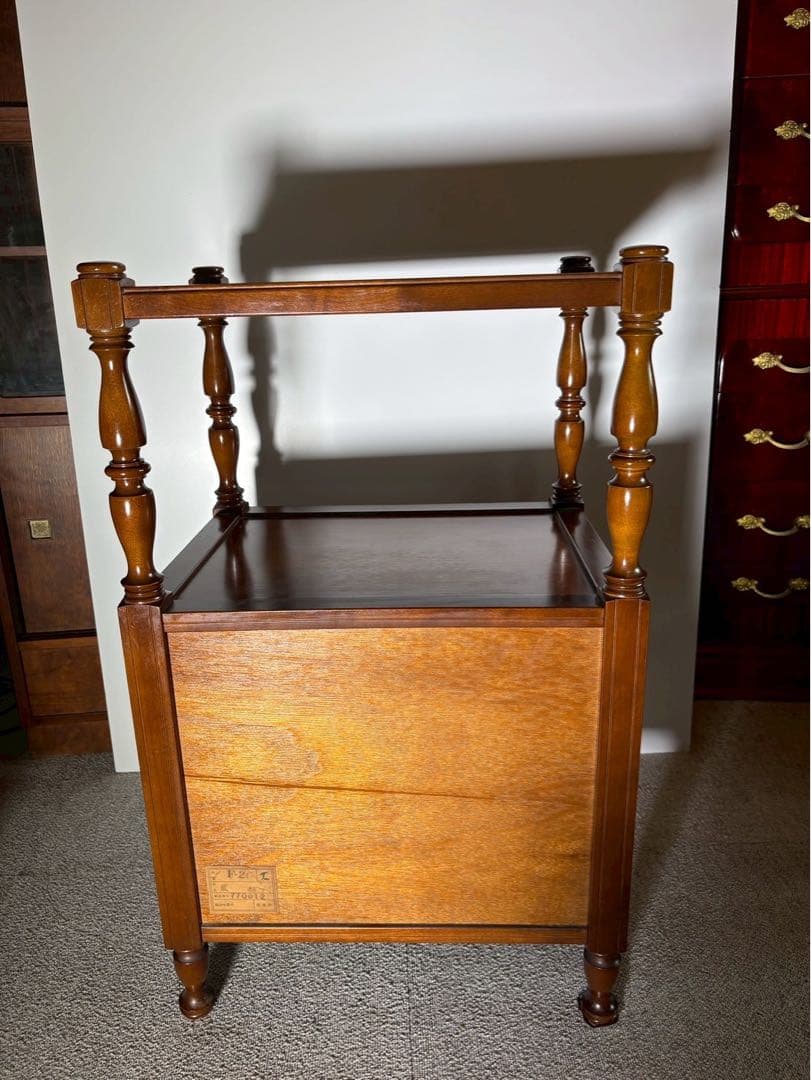 TOKUDA 徳田家具 高級サイドキャビネット 取っ手付収納