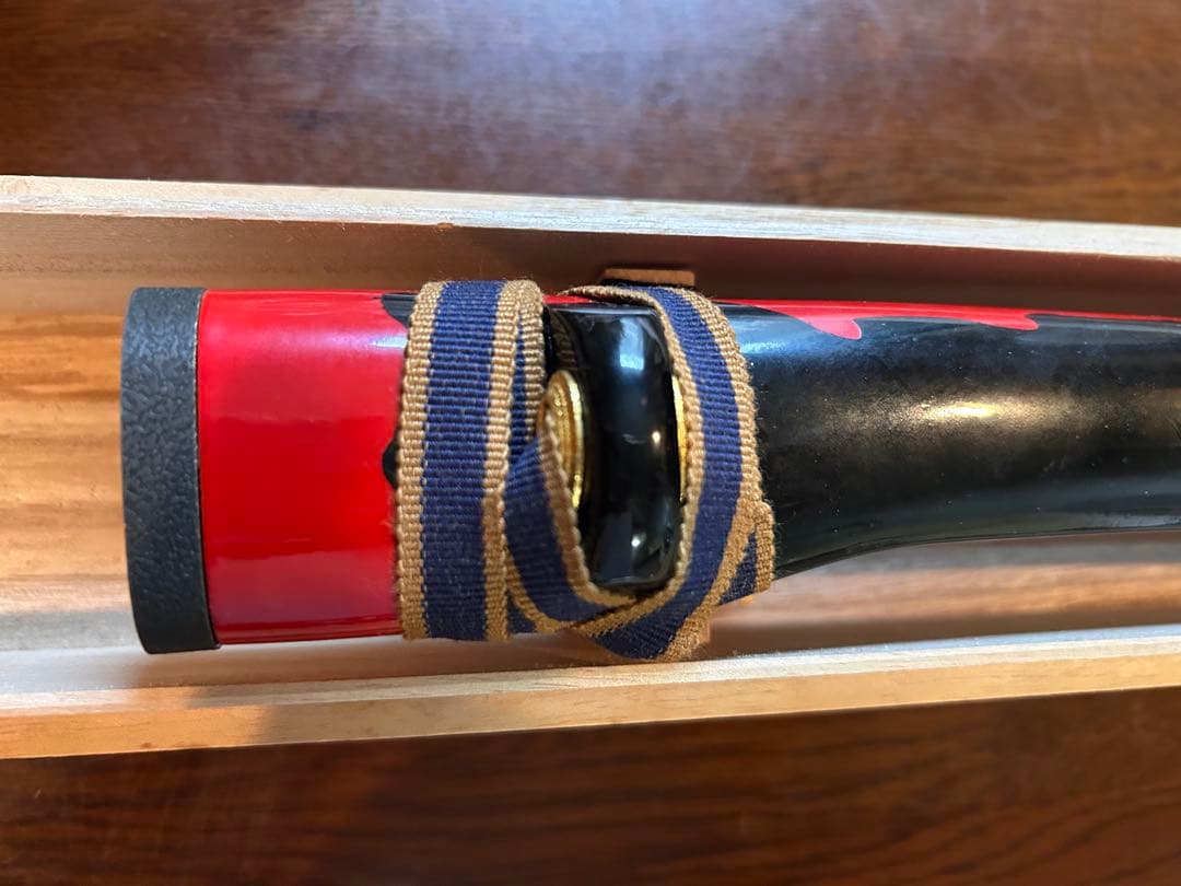 兜割　鉢割　拵え付き　桐箱付き　刀