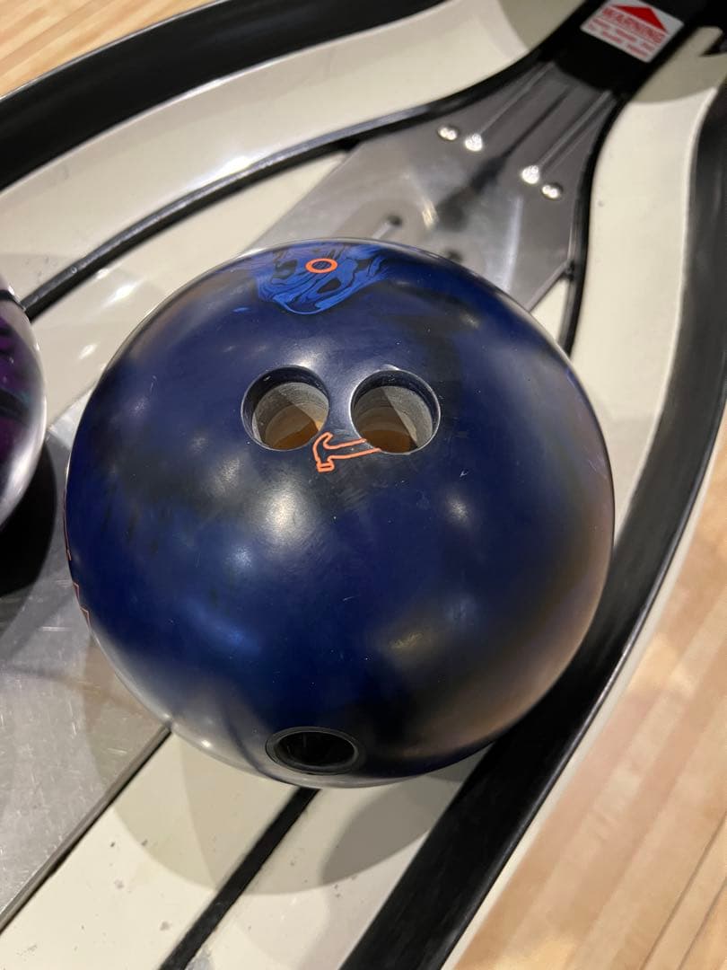 ボウリング　ボール　ダークウェブ　15P 美品　プラグ無し