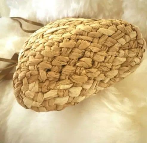 大人気！LOEWEかごバッグ