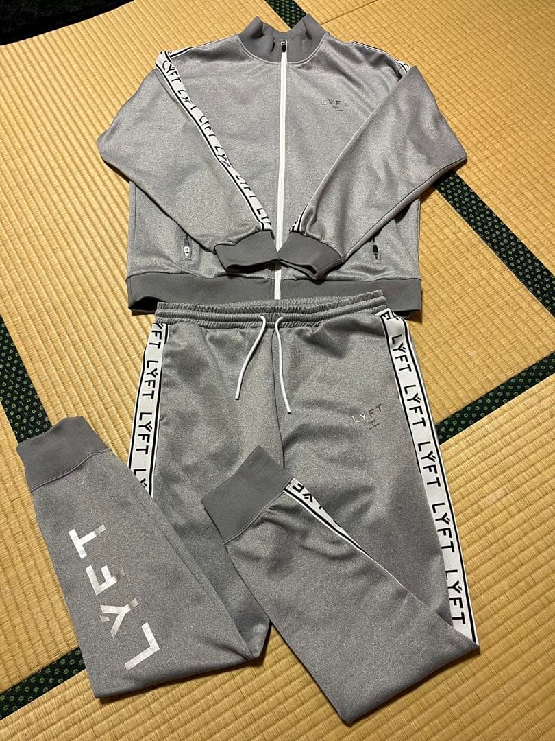 【美品】LYFT セットアップ　ロゴライン　ジャージ　グレー　バラ売り不可　M