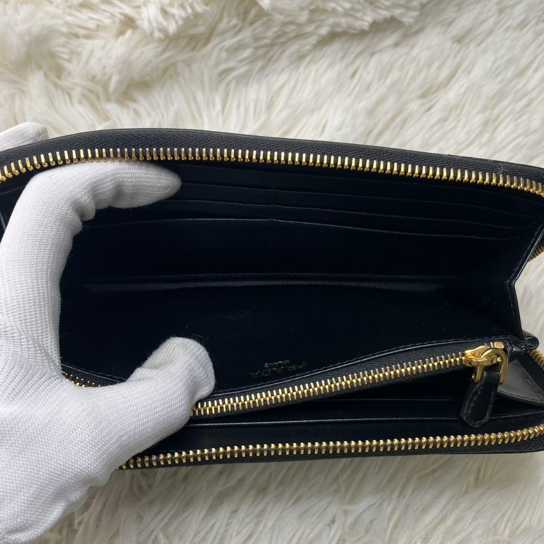 極美品✨　プラダ　長財布　ラウンドファスナー　ヴィッテロムーブ　三角ロゴ　黒