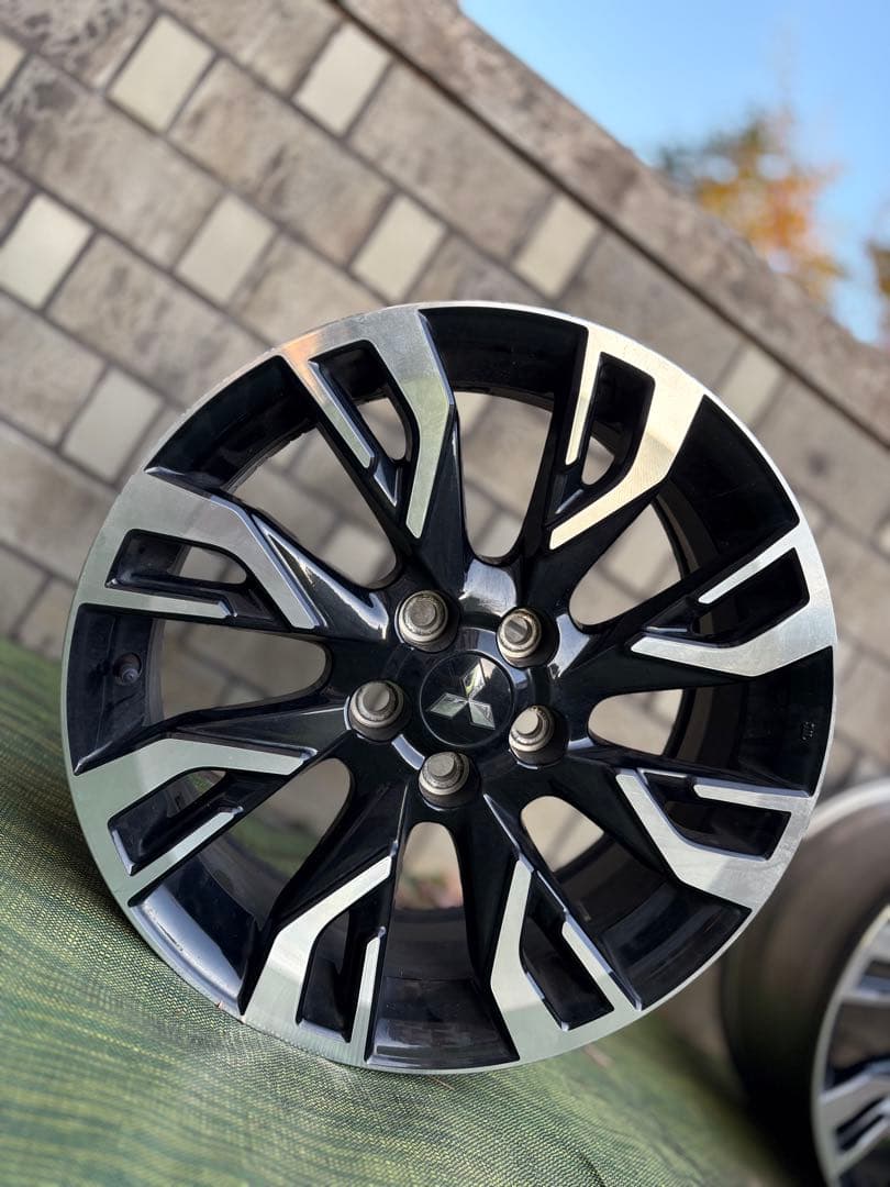 ①三菱アウトランダーphev18インチ ホイール 4本①②セット