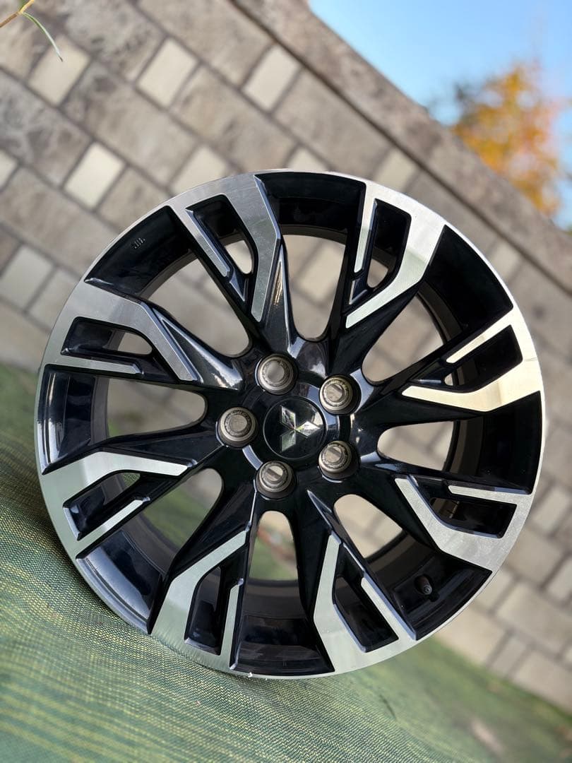 ①三菱アウトランダーphev18インチ ホイール 4本①②セット