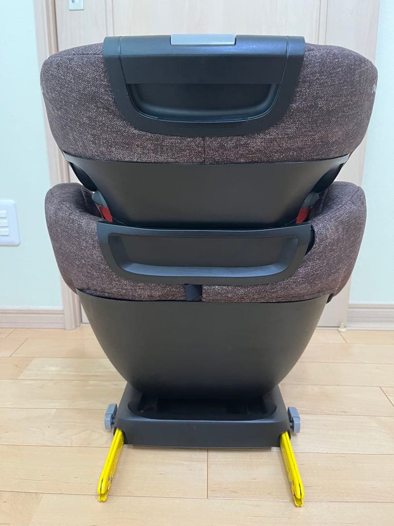 MAXI-COSI ジュニアシート ダークブラウン