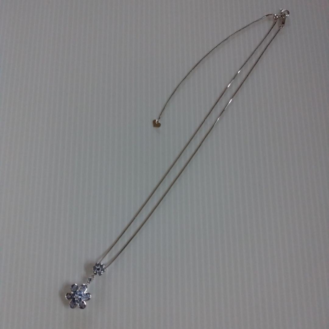 K18WG アイスブルーダイアフラワーネックレス