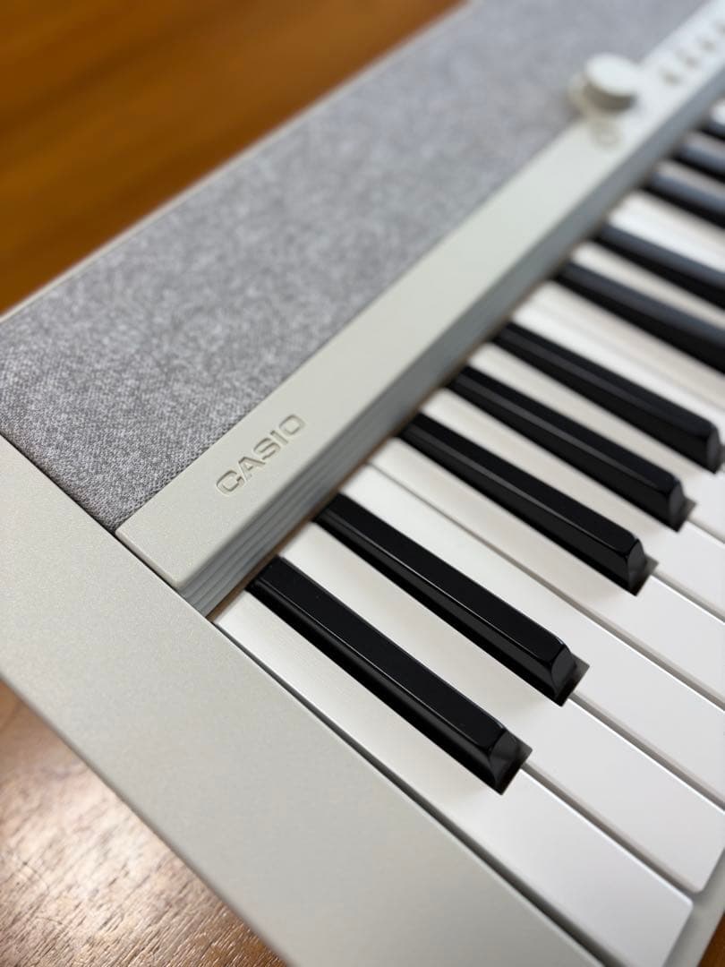 超美品 カシオ CASIO 電子キーボード カシオトーン CT-S1 ホワイト