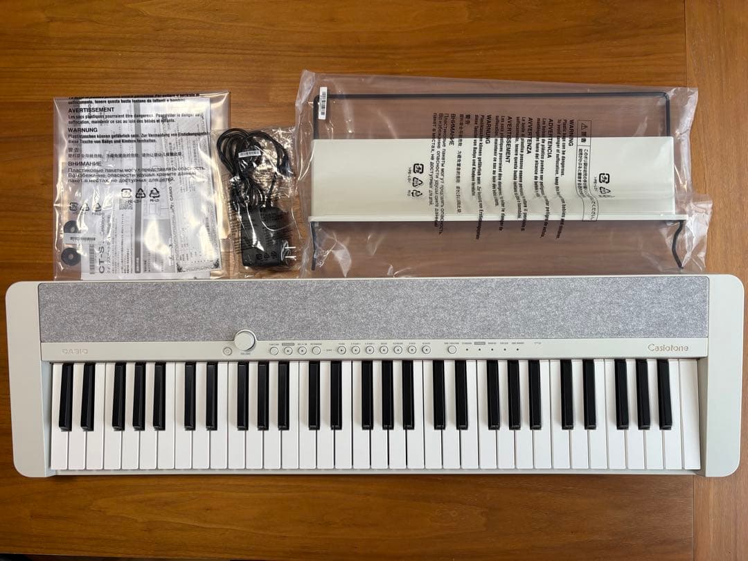 超美品 カシオ CASIO 電子キーボード カシオトーン CT-S1 ホワイト