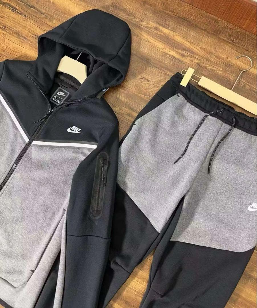 NIKE Tech Fleece セットアップ ブラック × グレーb