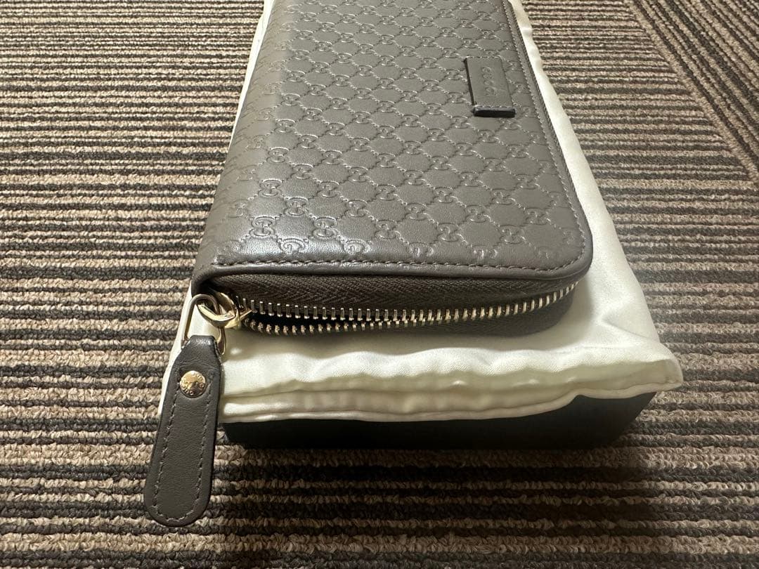 GUCCI グレー 長財布