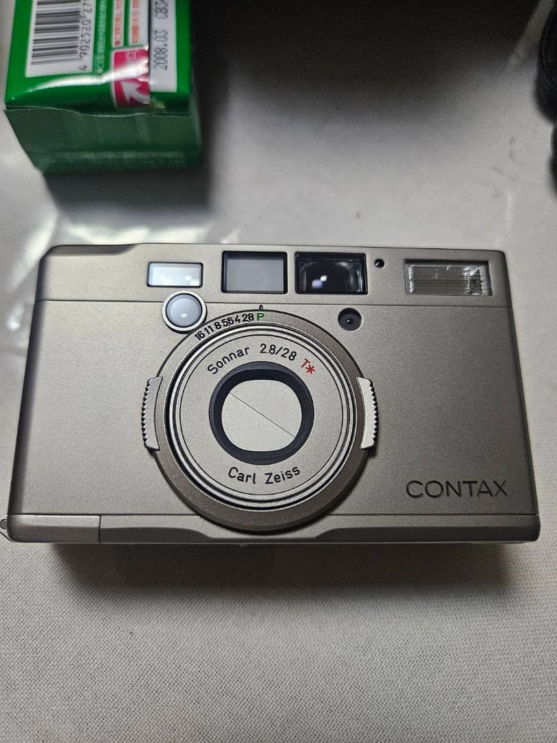 CONTAX（コンタックス） Tix フィルムカメラ 箱付き　電池、フィルム付き