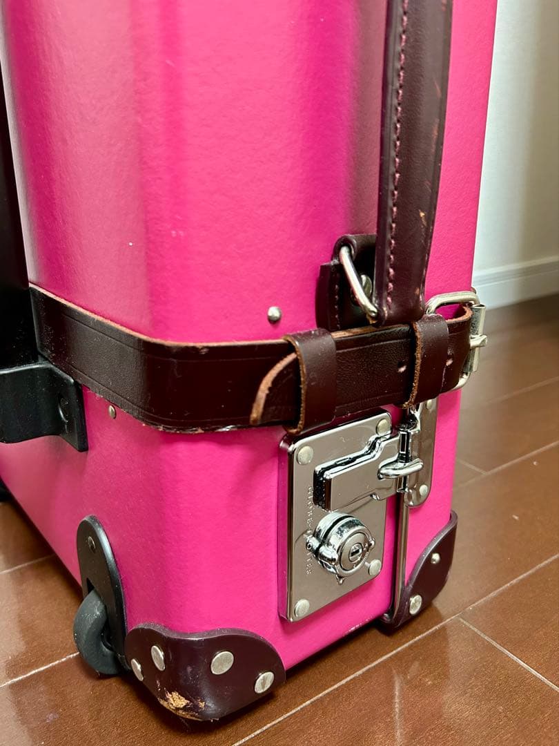 グローブトロッター　スーツケース　ピンク