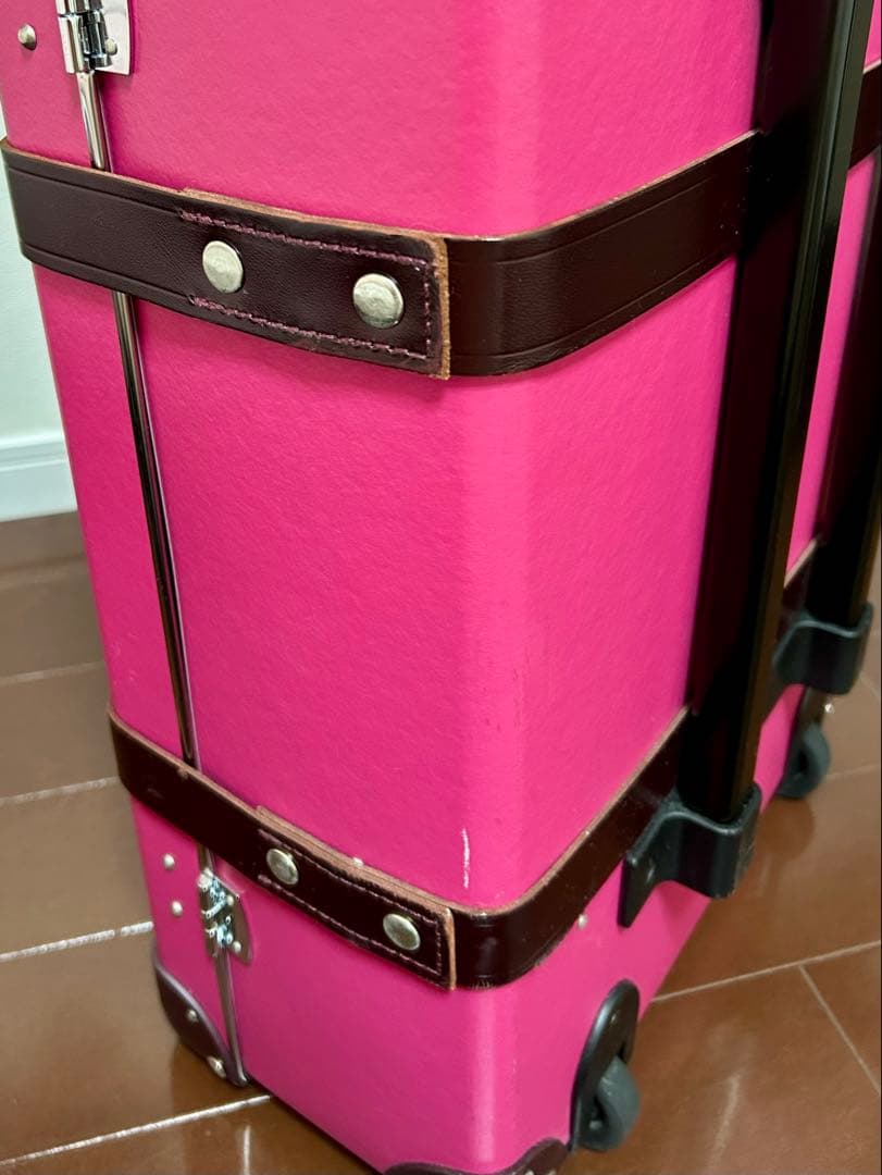 グローブトロッター　スーツケース　ピンク