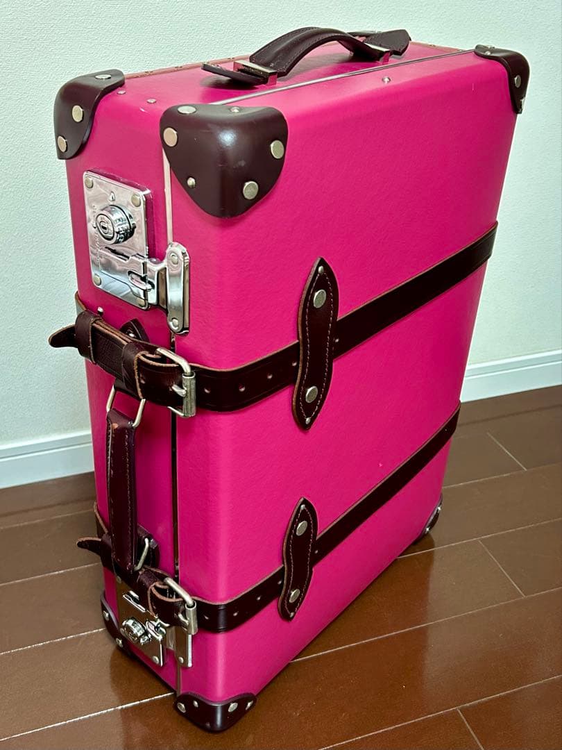 グローブトロッター　スーツケース　ピンク