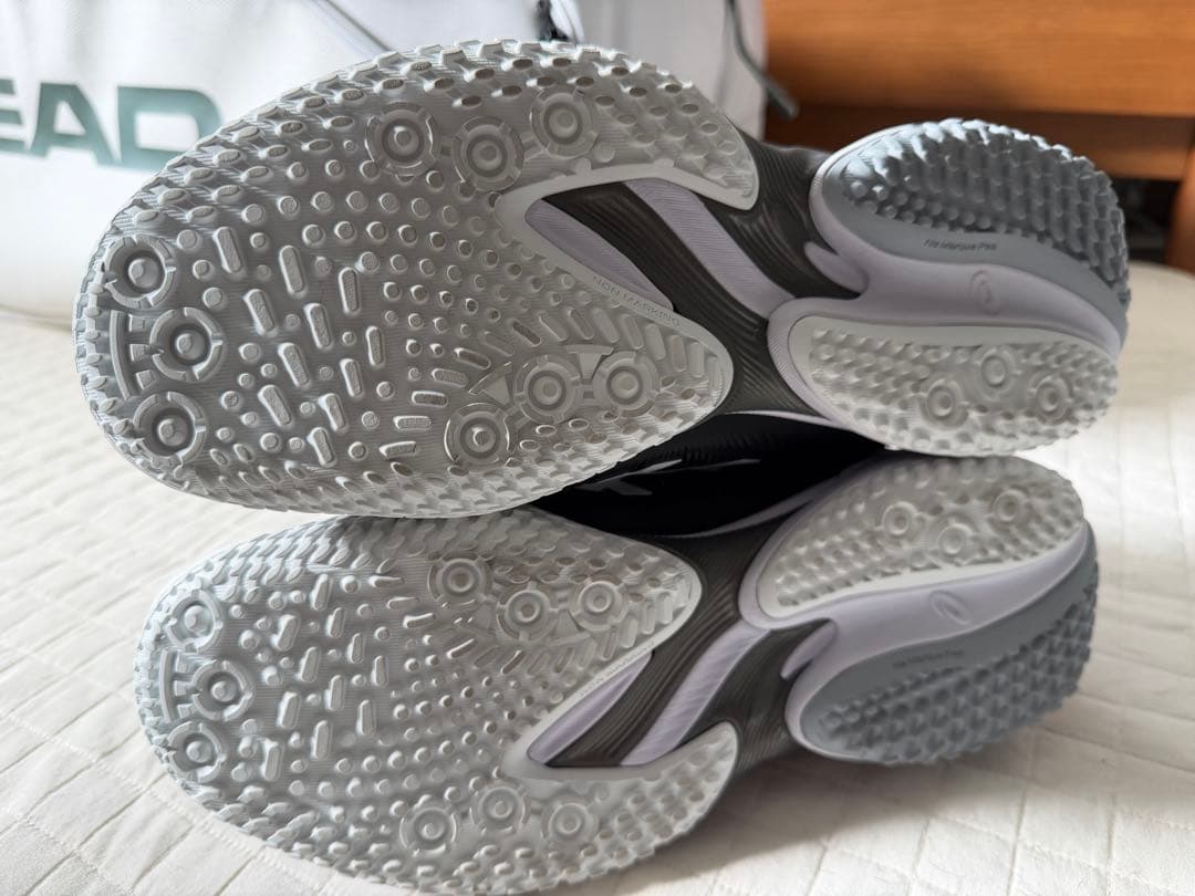 え*ん様 新品 ASICS テニスシューズ オムニクレー 26cm Court