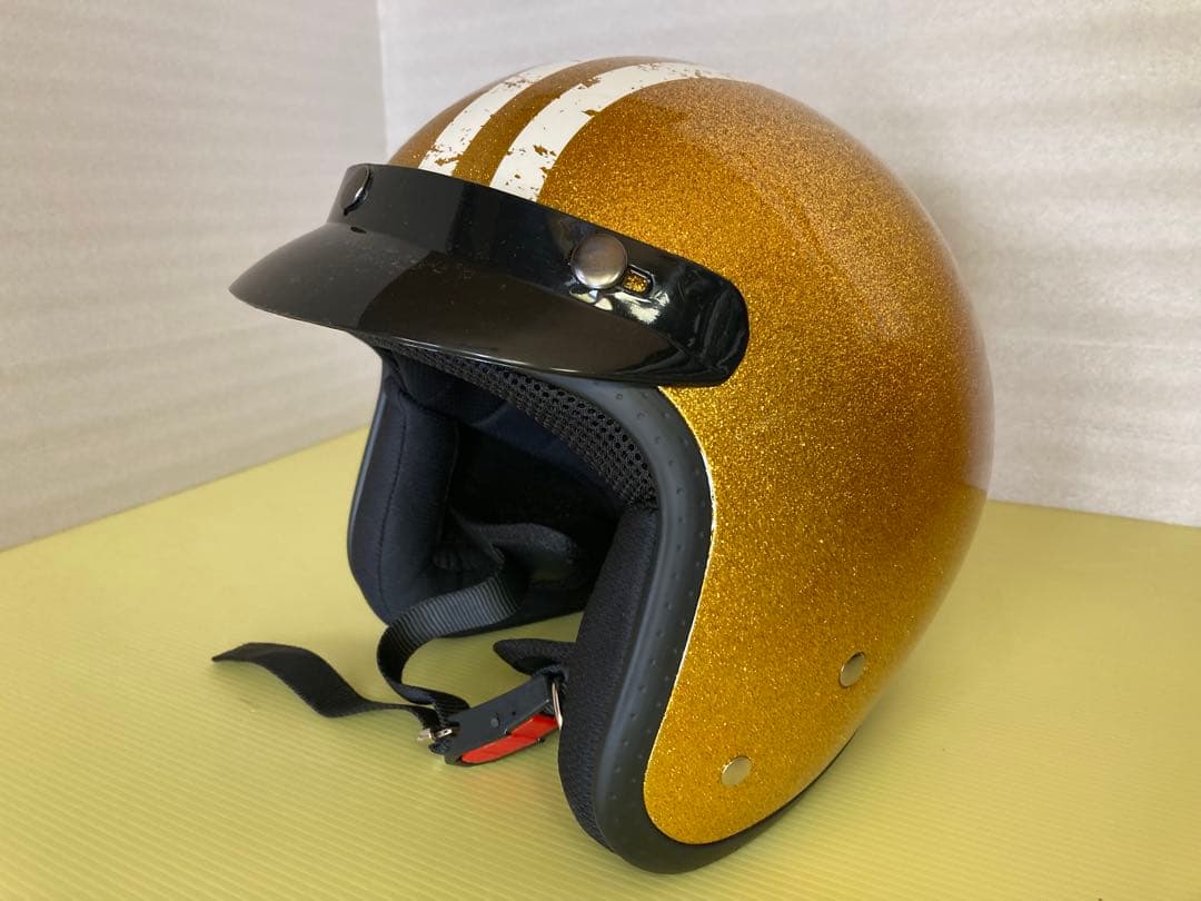 ゴールド　ジェットヘルメット　tt &co bell ムーンアイズ　目深加工