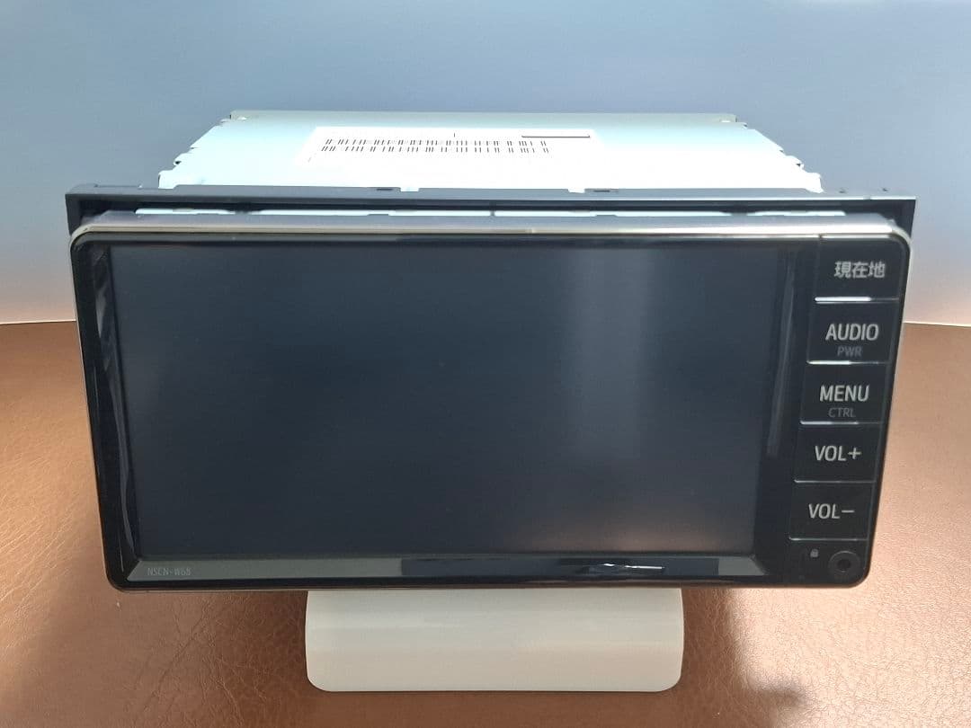 トヨタ NSCN-W68 純正７インチナビ パネル付