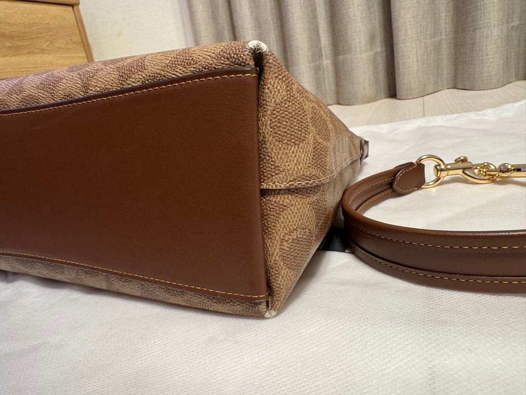 COACH コーチ、ロゴプリント ショルダーバッグ、ハンドバッグ