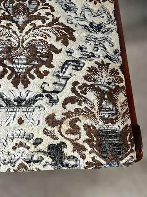 クラシック木製ダイニングチェア