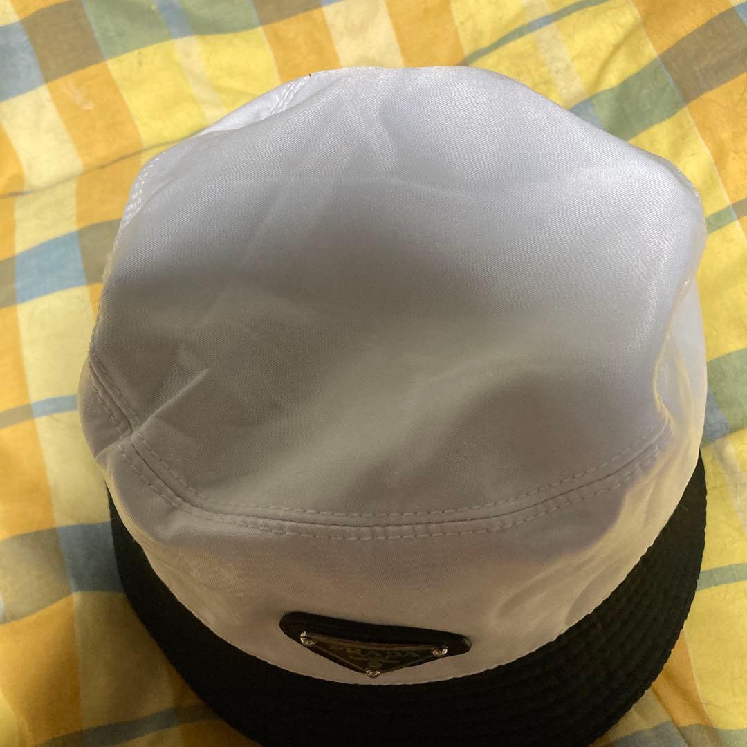 PRADA・キャップ・白・レディース、