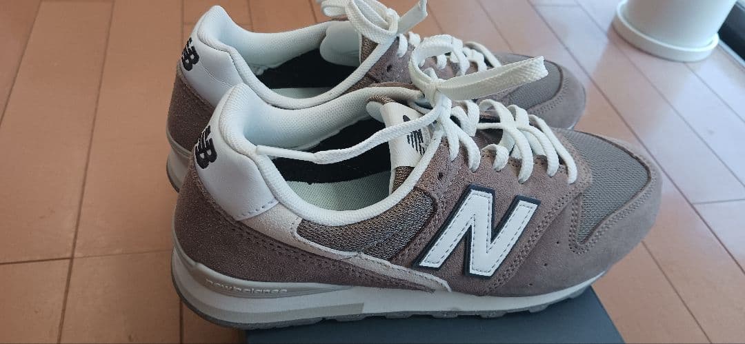 ニューバランス　996　ブラウン