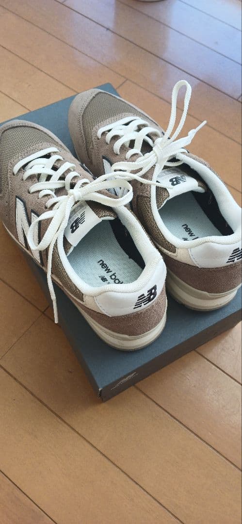 ニューバランス　996　ブラウン