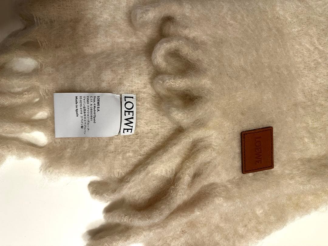 LOEWE フリンジマフラー