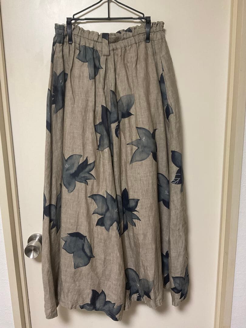 パラスパレス　花柄　リネン　フレアキュロット　秋色