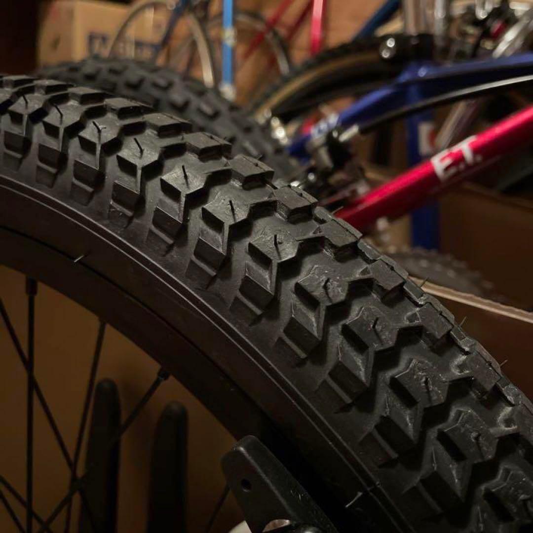 old BMX ブロックタイヤ 20 2.125 snakebelly