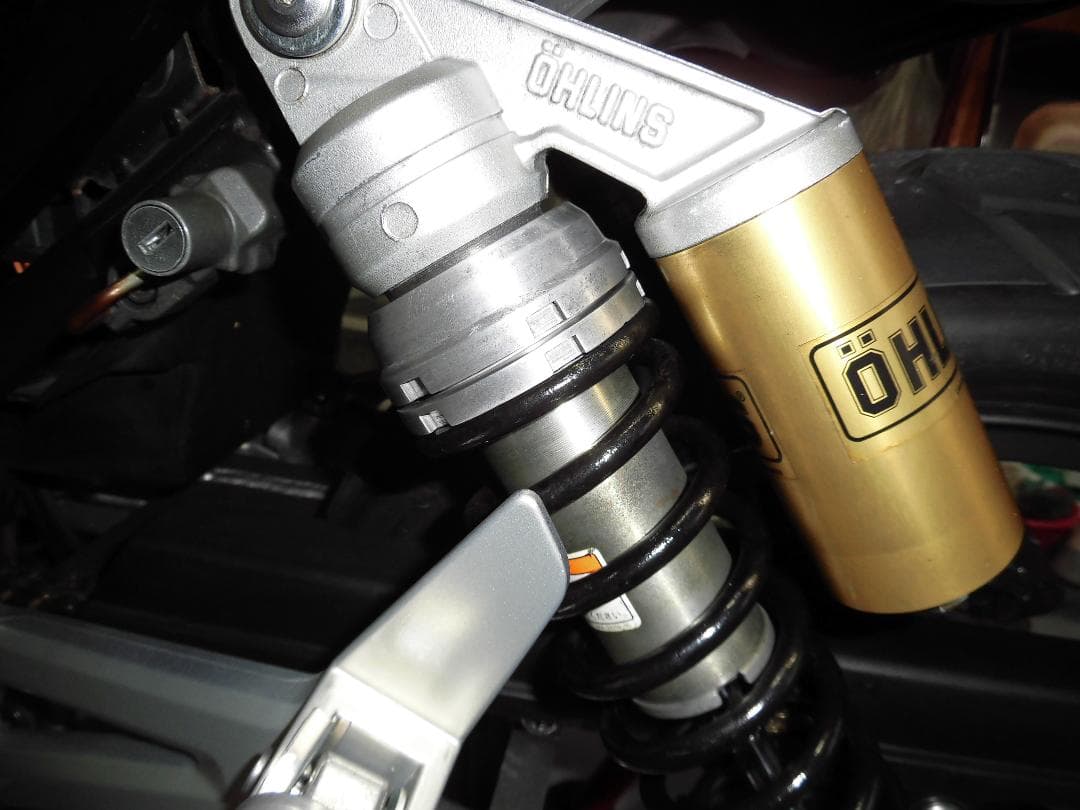 XJR 1200 オーリンズ　リアサスペンション　ＸＪＲ400にも