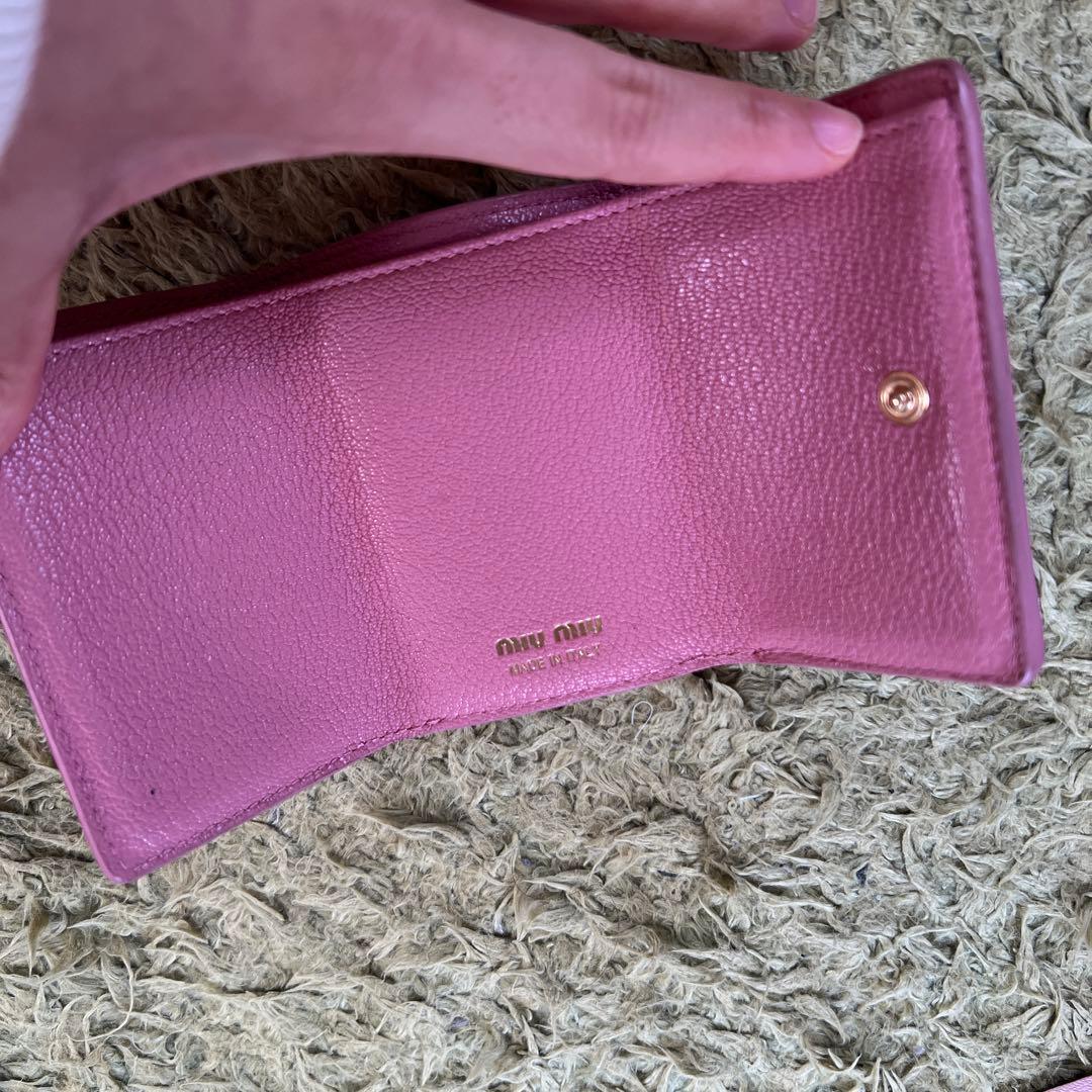 MIU MIU 三つ折り財布 ピンク 黒