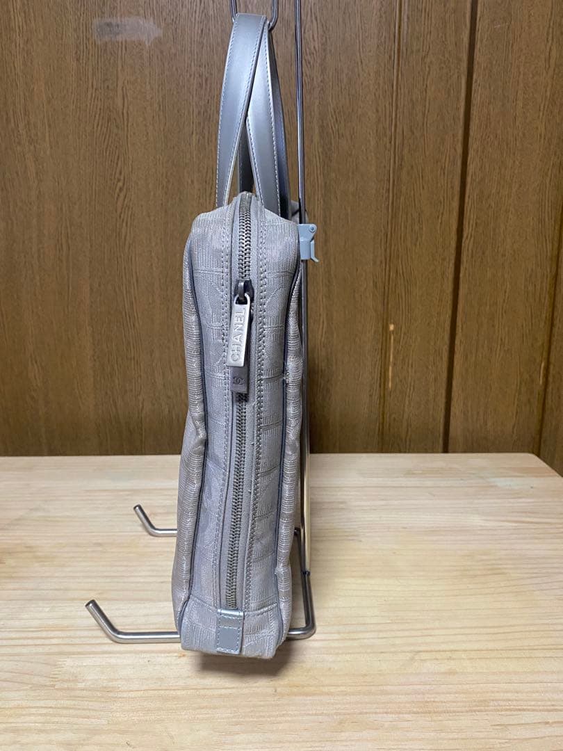 【値下げ】CHANELシャネル　ニュートラベルライン　ハンドバッグシルバー