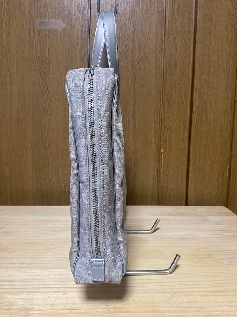 【値下げ】CHANELシャネル　ニュートラベルライン　ハンドバッグシルバー