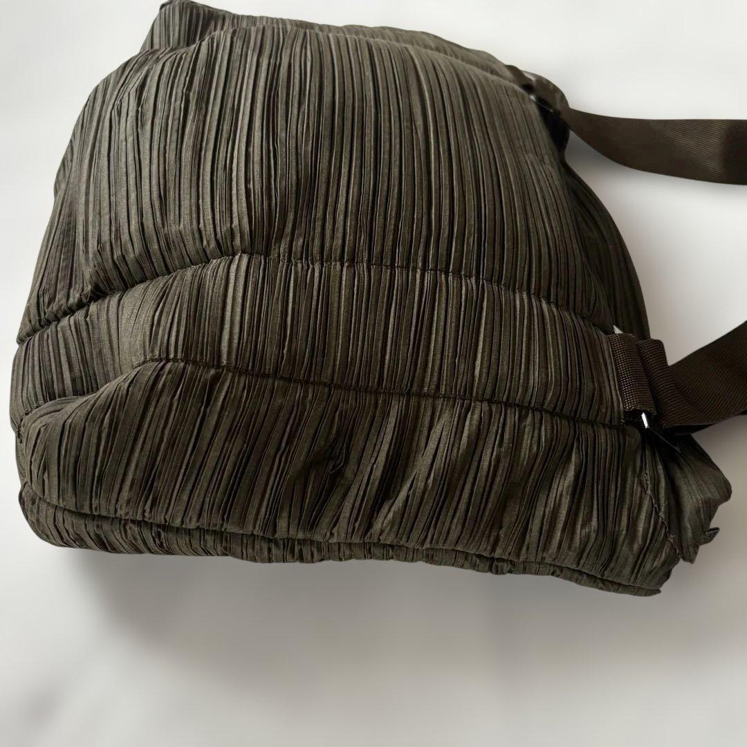 PLEATS PLEASE プリーツプリーズ ショルダーバッグ カーキブラウン