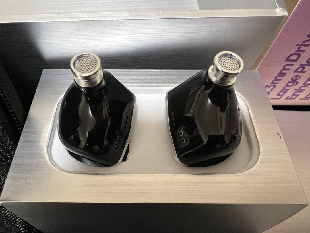 KIWI EARS AETHER リケーブル可能イヤホン