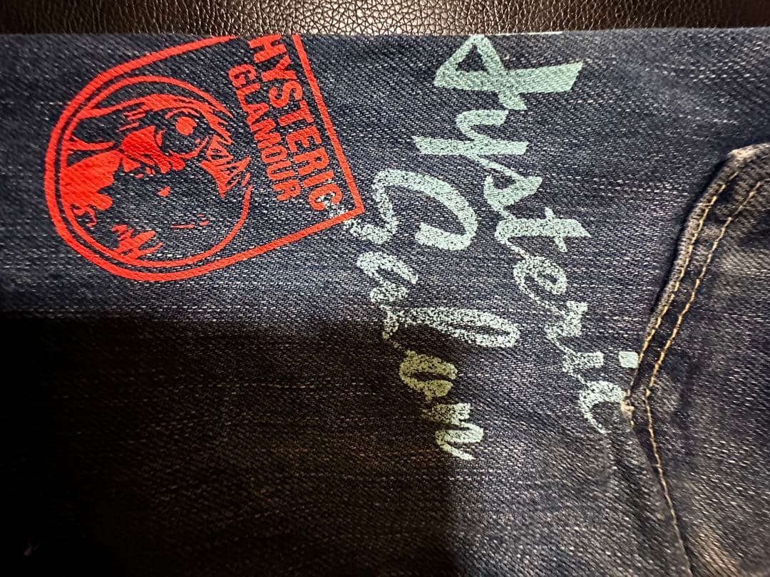 レア ヒステリックグラマー ショートパンツ ロゴ、スタッズ付き